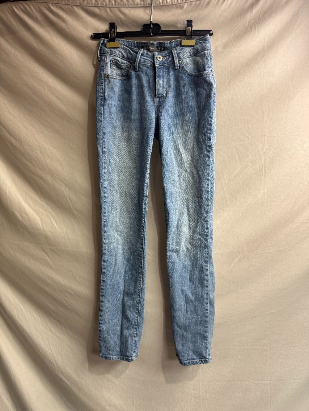 Levis Demi Curve Classic Rise Slim Leg Light Wash Blue